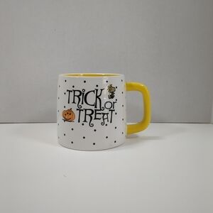 Magenta home Peanuts Halloween coffee mug, white/yellow
